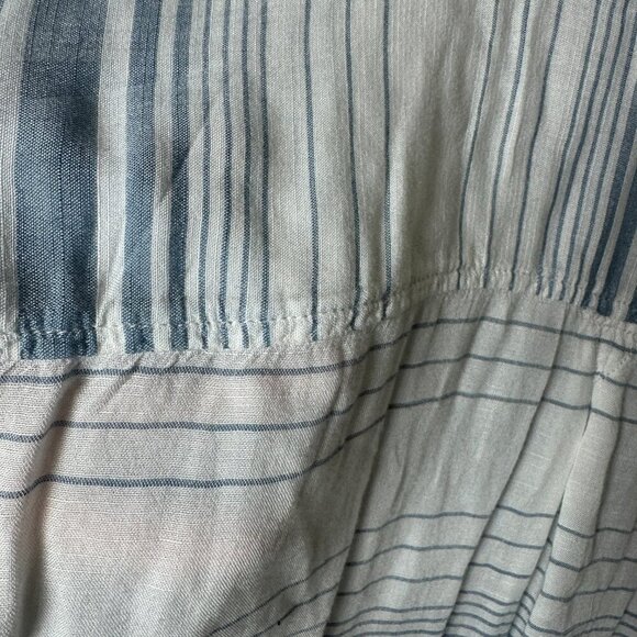 AMERICAN EAGLE Semi Sheer Blue White Striped Gauze / Linen Blouse Top Size Small - Picture 8 of 10